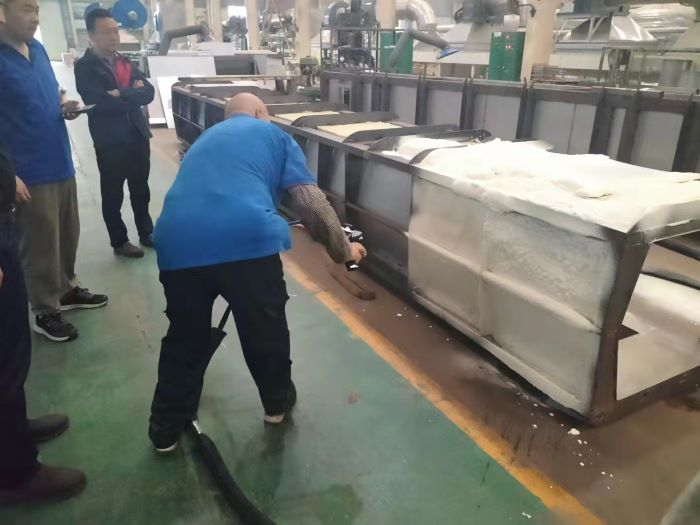 聚氨酯噴涂方便面保溫蒸箱 1.jpg